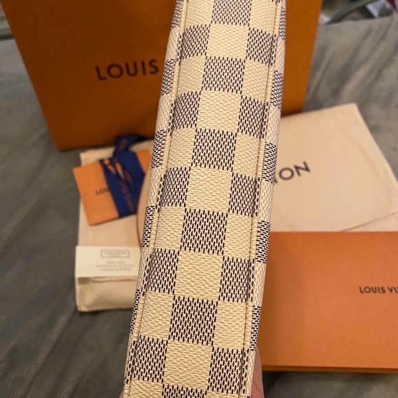 Louis Vuitton Pochette Accessoires - Picture 4 of 7